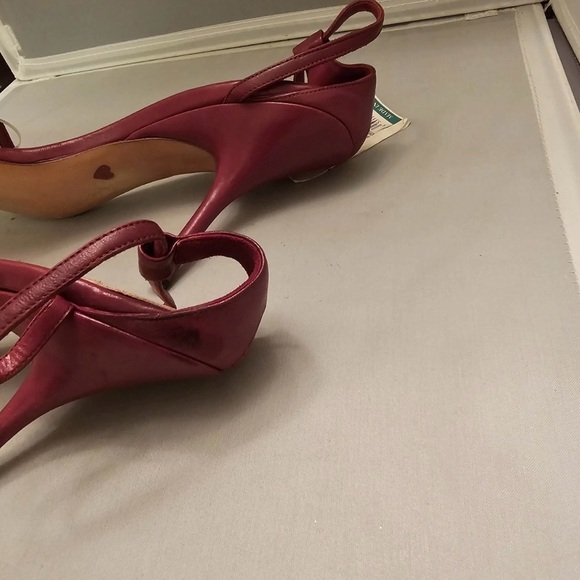 Vintage Moschino red heel - Picture 10 of 10
